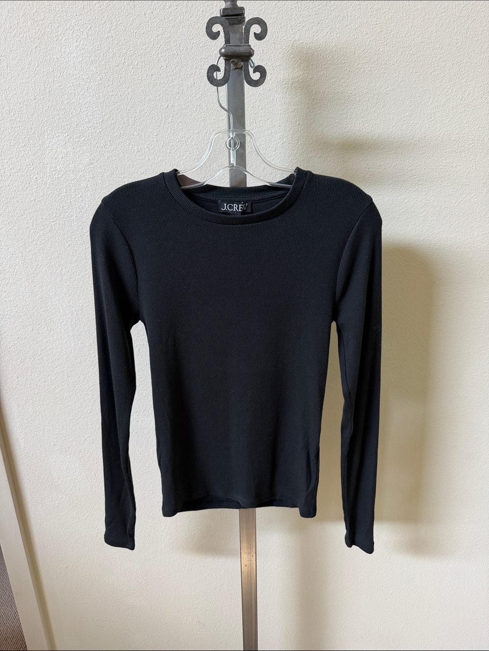 EUC J. Crew Perfect-fit long-sleeve crewneck T-shirt Black Small